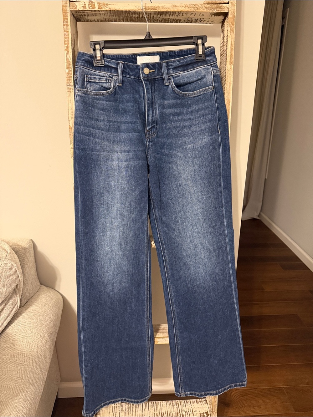 High-Rise Wide-Leg Jeans in Medium Blue Wash